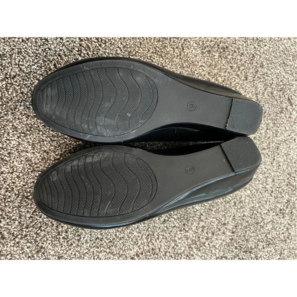 CentroPoint women’s size 9 wedge heel slip ons